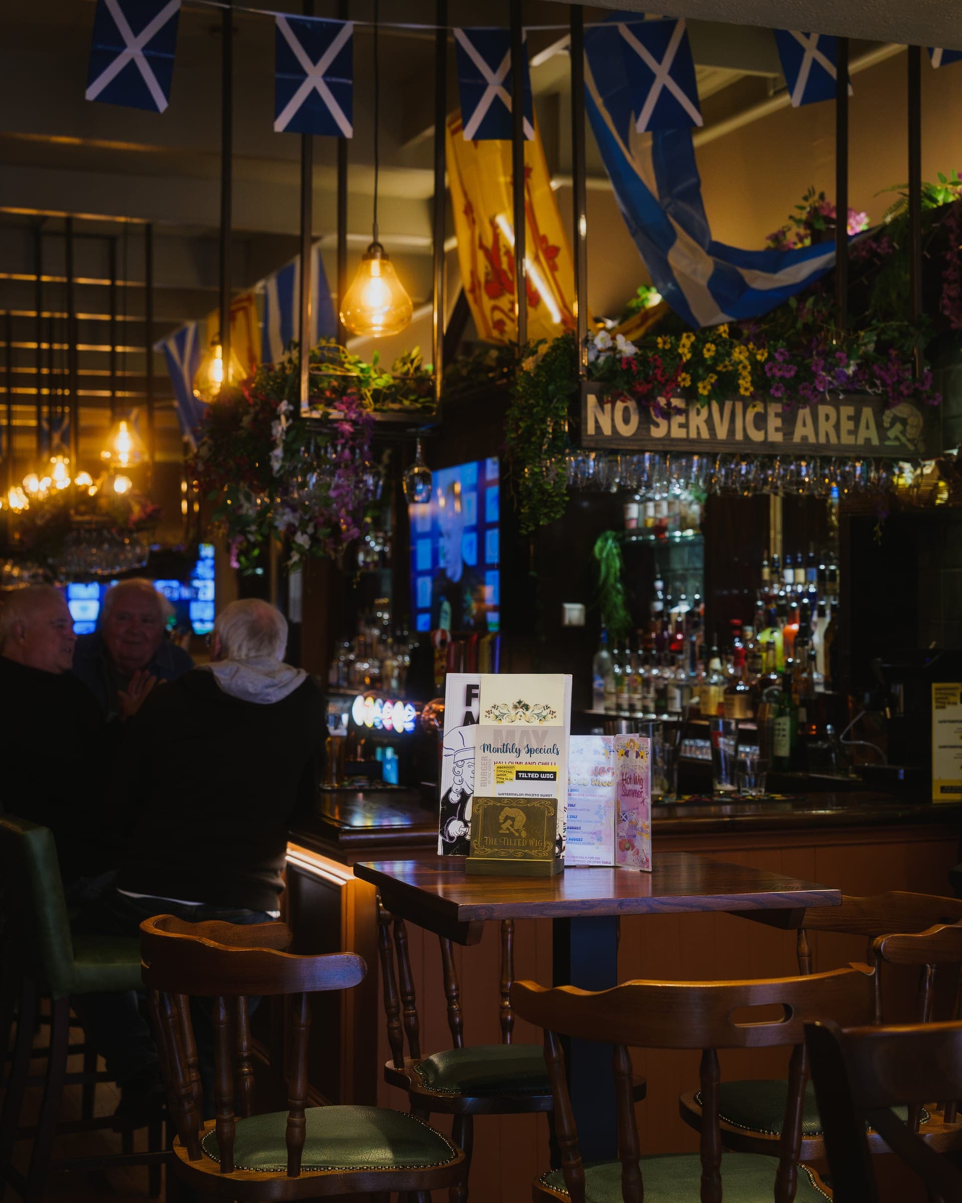 The Tilted Wig bar atmosphere
